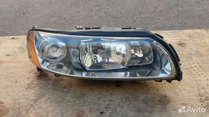 Фара передняя правая Volvo XC70 I 2000-2007г
