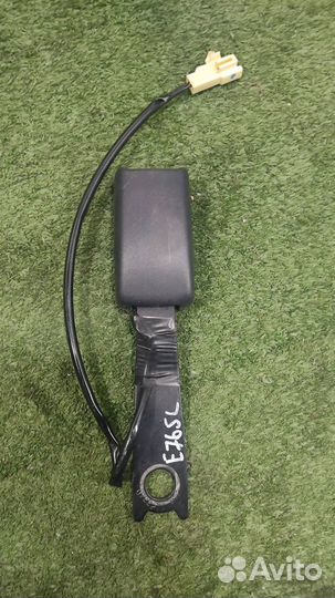 Замок ремня безопасности передний левый Daihatsu