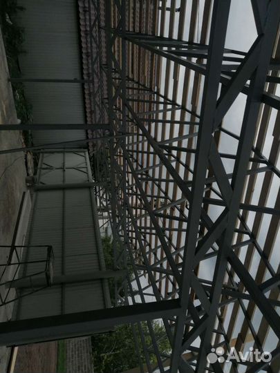 Помощник сварщика