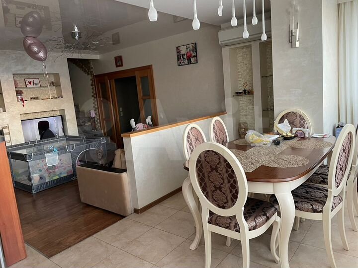 4-к. квартира, 143 м², 10/14 эт.