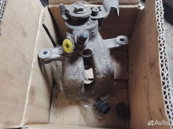 Суппорт задний правый и левый renault