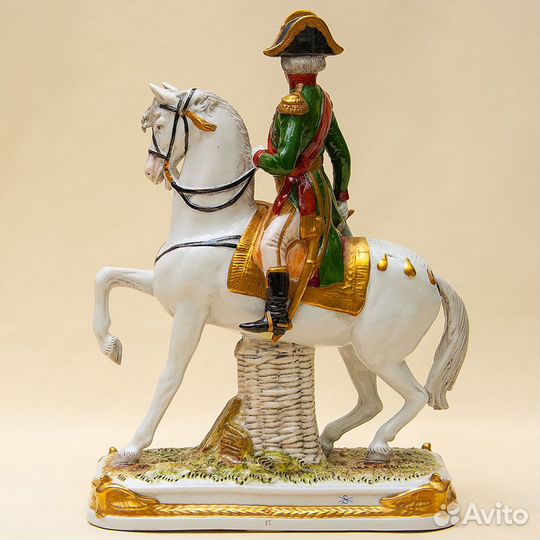 Статуэтка «Генерал бессьер на коне» Фарфор