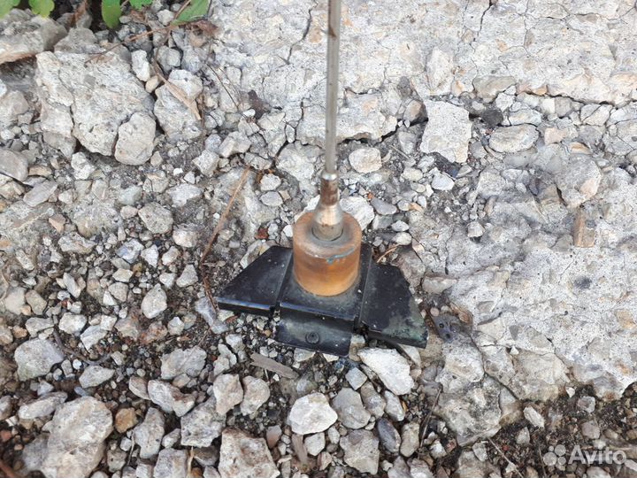 Автомобильная антенна для радио