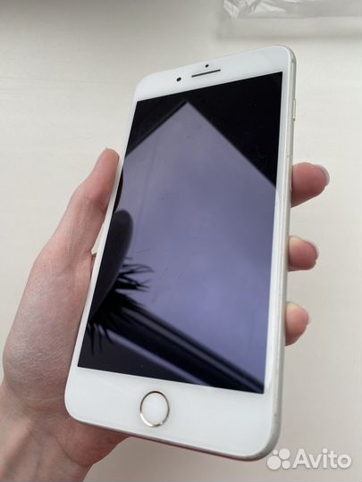 iPhone 8 Plus, 64 ГБ