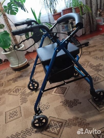 Ходунки -опоры Тривес с 4 колёсами