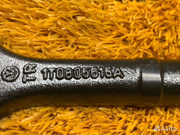 Крюк буксировочный Volkswagen Tiguan 5N ctha 2012