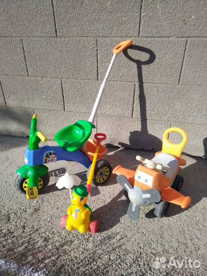 Трёхколёсный велосипед с ручкой, машинка каталка