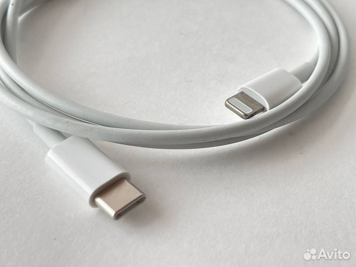 Кабель Apple USB Type-C - Lightning, 1 м, белый (Б