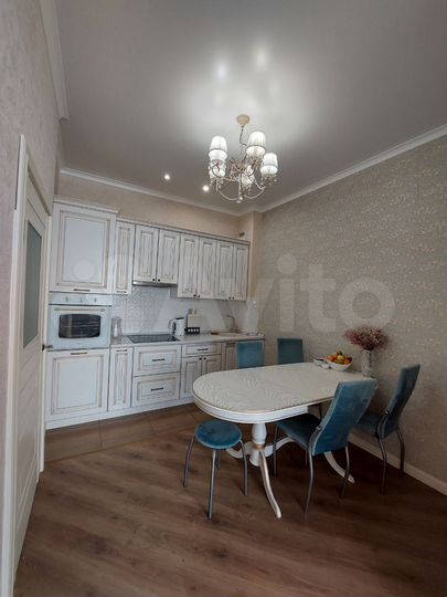 2-к. квартира, 53,5 м², 2/4 эт.