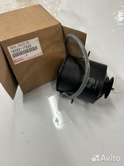 Мотор вентилятора toyota 1636317030
