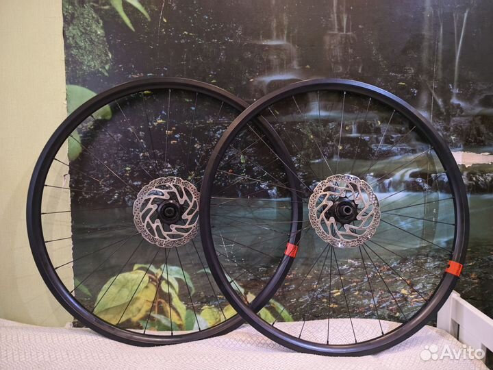 Колеса(вилсет) 28(700c) -29 на осях 142, Shimano