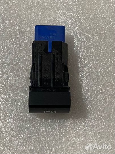 Кнопка открывания бензобака Toyota Camry V70/V75