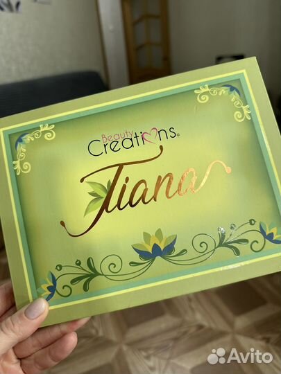 Тени для век