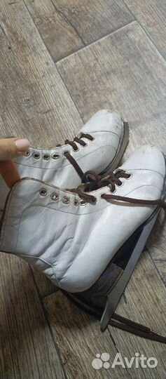 Коньки фигурные