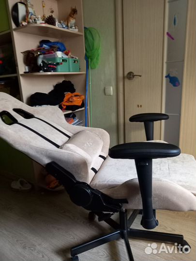 Кресло игровое zombe viking aero