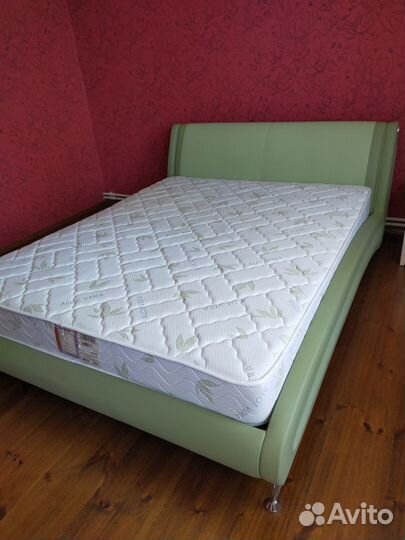 Кровать двухспальная 160х200 новая