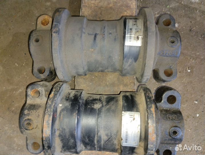 Каток опорный на экскаватор