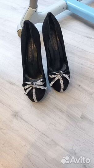 Продам туфли надевала пару раз, в хорошем состояни