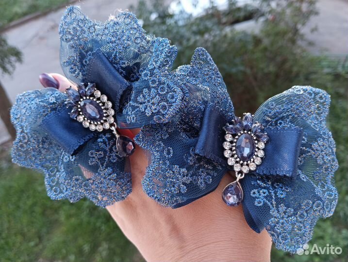 Брошь- жабо и банты для ученицы,подарочный набор