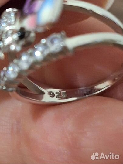 Серебряное кольцо с аметистом и фианитами Luara
