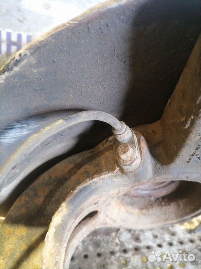 Кулак поворотный передний правый Rover 75