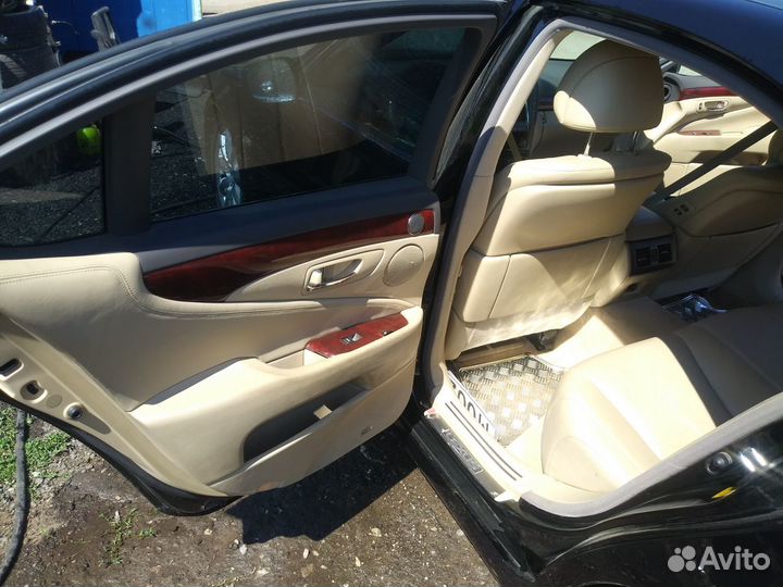 Lexus LS460 в разборе