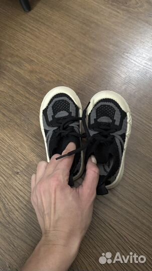 Кроссовки детские 22 размер