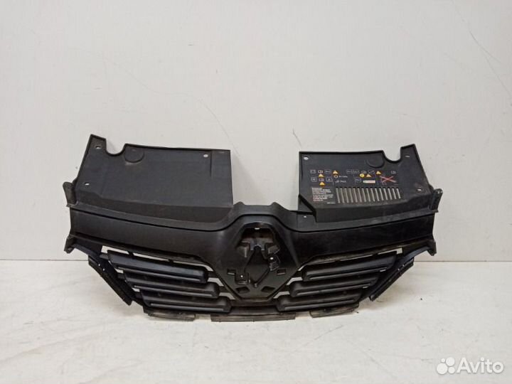 Решетка радиатора Renault Logan 2 2018