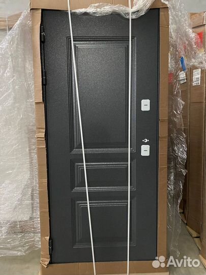 Дверь входная стальная с терморазрывом
