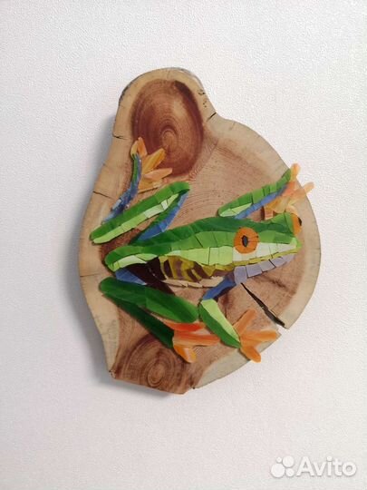 Самая ядовитая лягушка панно стеклянная мозайка