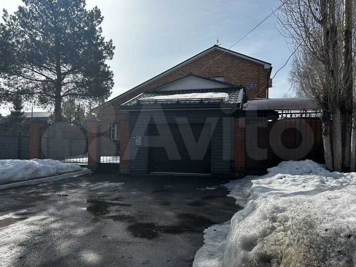 Дом 326 м² на участке 11 сот.