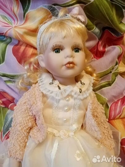 Кукла фарфоровая коллекционная ремеко