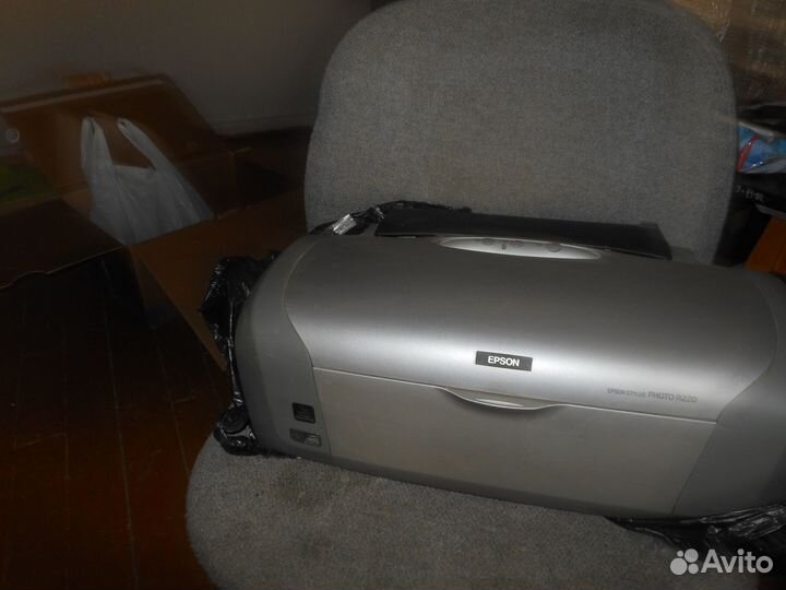 Принтер струйный б/у epson photo R220 на запчасти