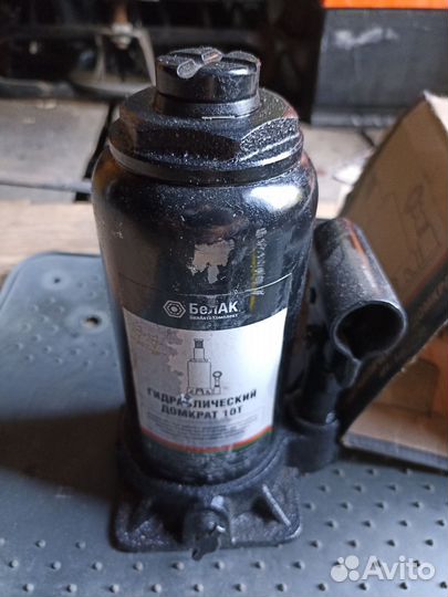 Домкрат гидравлический бутылочный 10 тонн