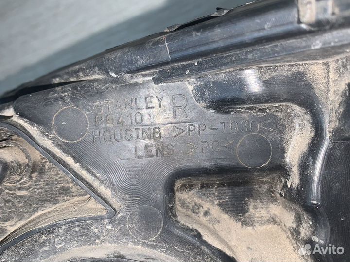 Правая фара Mitsubishi Galant 9 (рест)