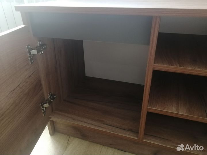 Тумба под телевизор