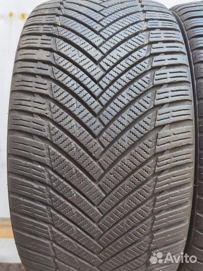 Minerva Winter Stud 235/35 R19 91Y