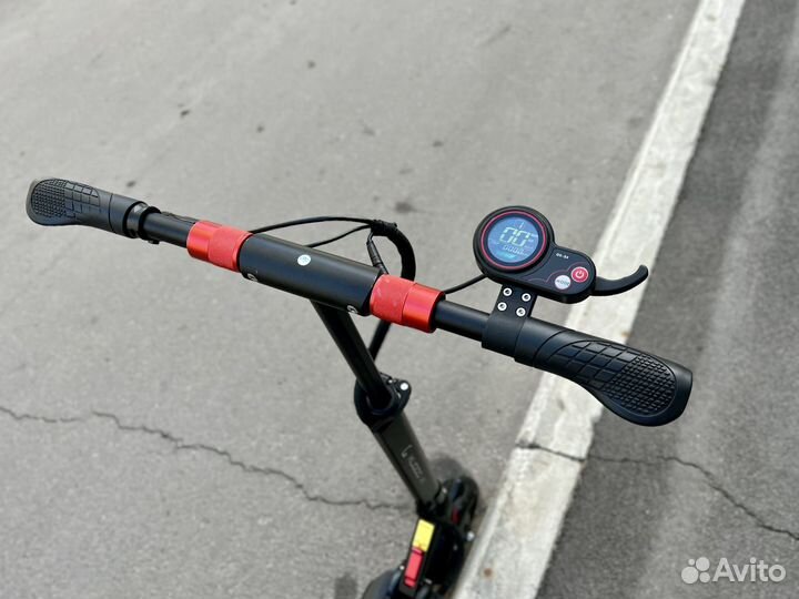 Электросамокат в идеальном состоянии