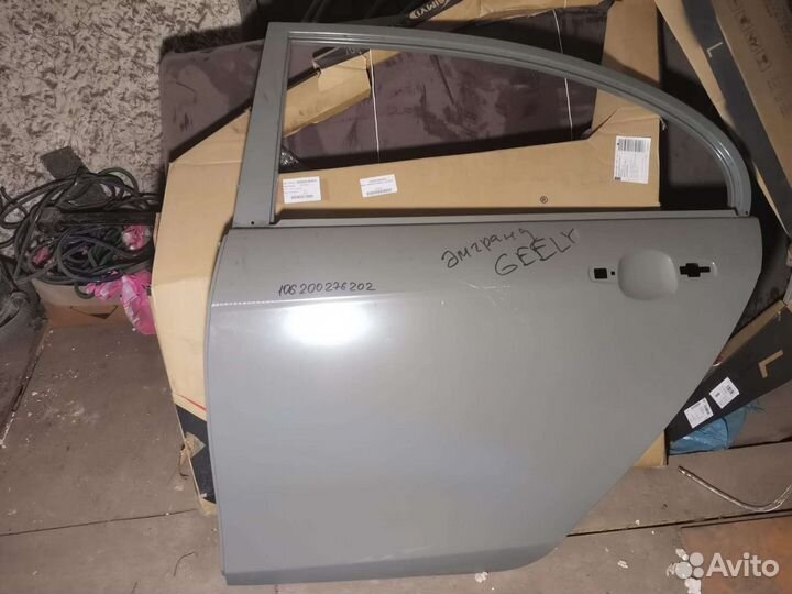 Задняя левая дверь на geely emgrand ec7