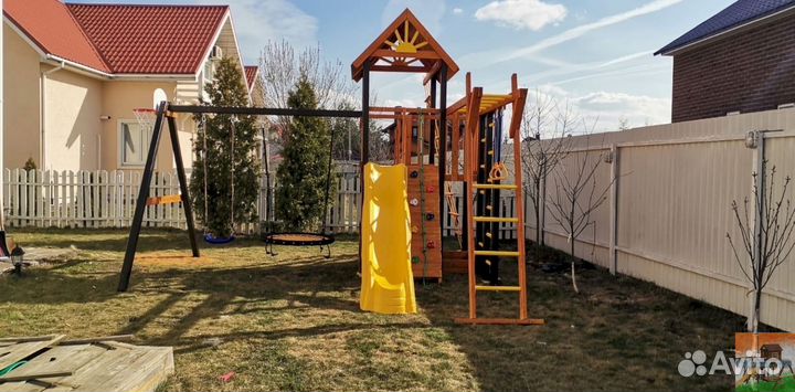 Детская площадка для игры на даче