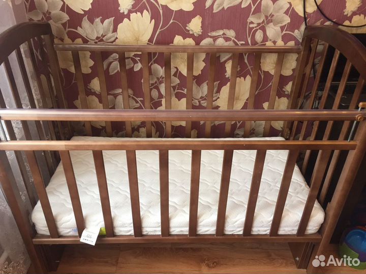 Кровать детская / маятник