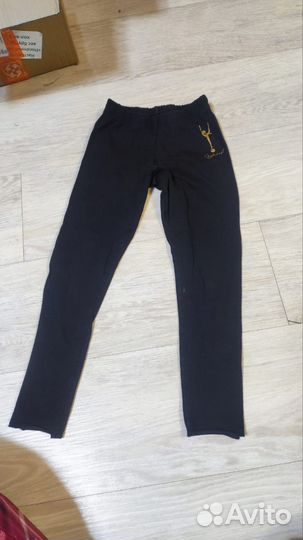 Для гимнастики. Мячи, скакалка, чешки, купальник