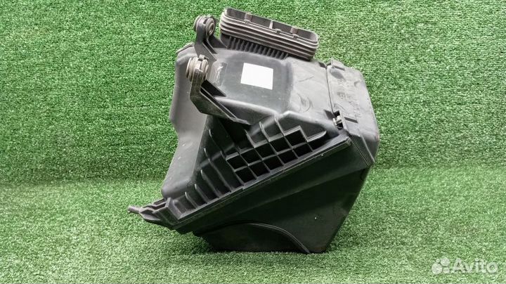 Корпус воздушного фильтра Hyundai Sonata