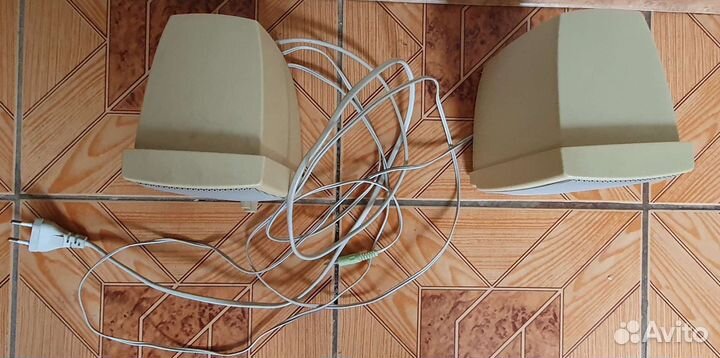 Компьютерные колонки genius