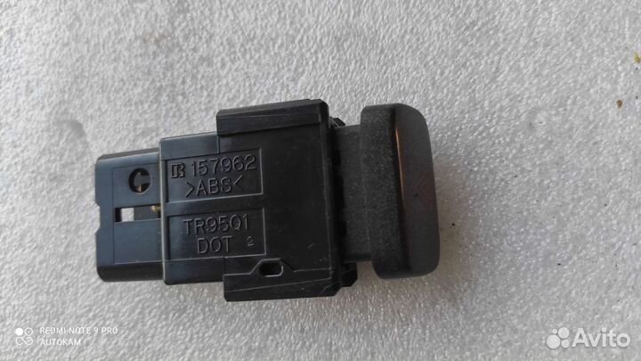 Кнопка аварийной сигнализации Lexus es300