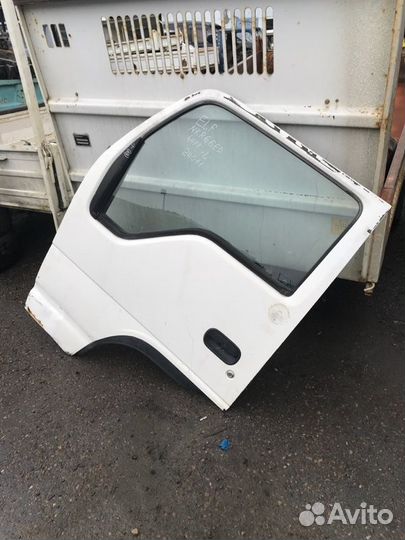 Дверь левая Isuzu Elf NKR66E 4HF1 1998