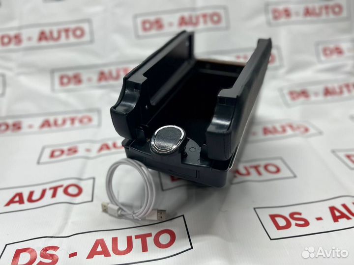 Подлокотник распашной Бар Универсальный AMG