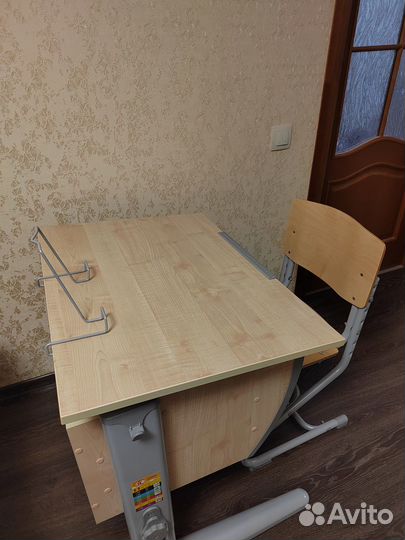 Растущая парта и стул деми