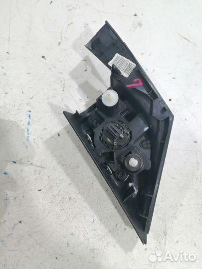 Накладка двери передняя левая с динамиком