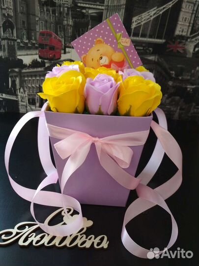 Яркие букеты из мыльных роз